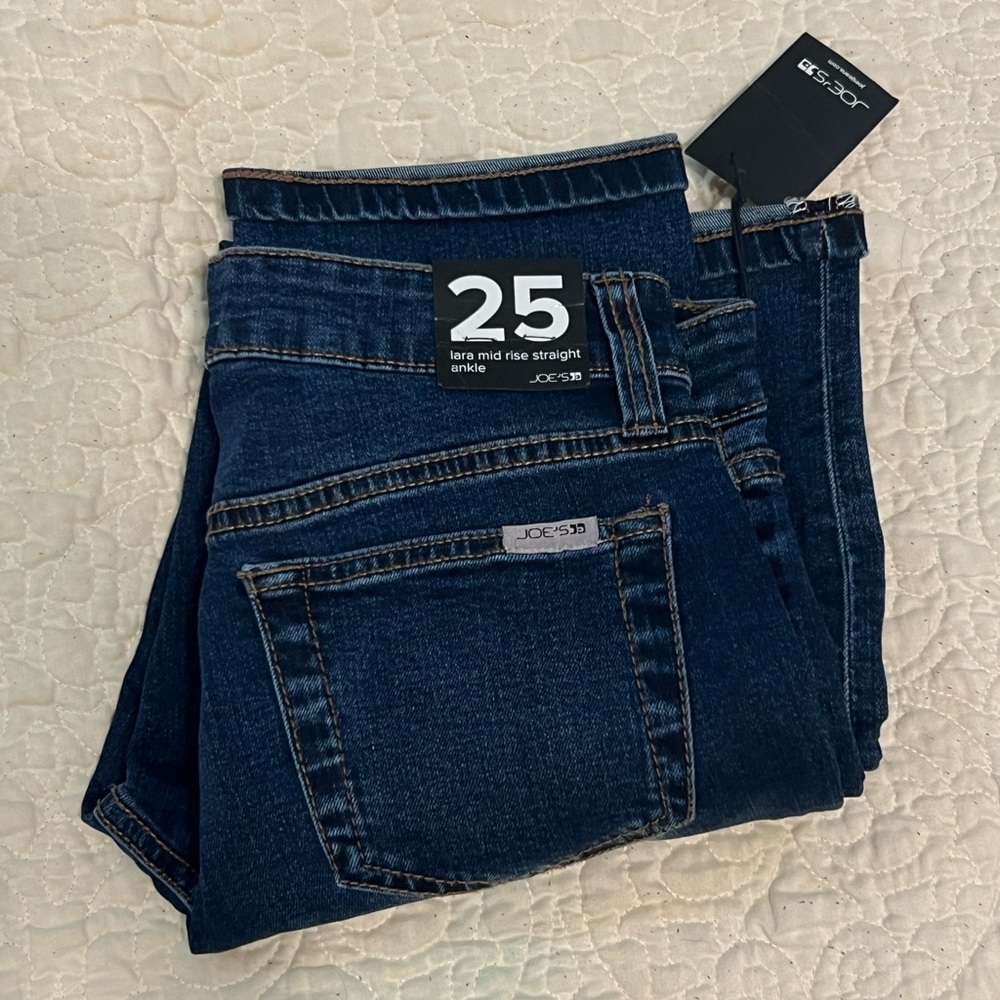 Joe’s mid rise straight ankle jeans